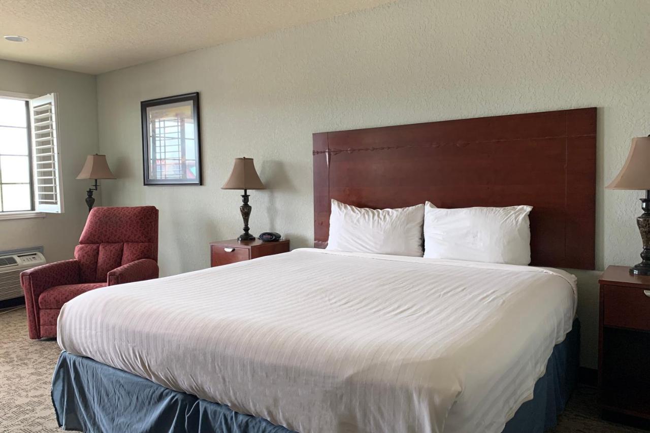 Oyo Hotel Pearsall I-35 West Dış mekan fotoğraf