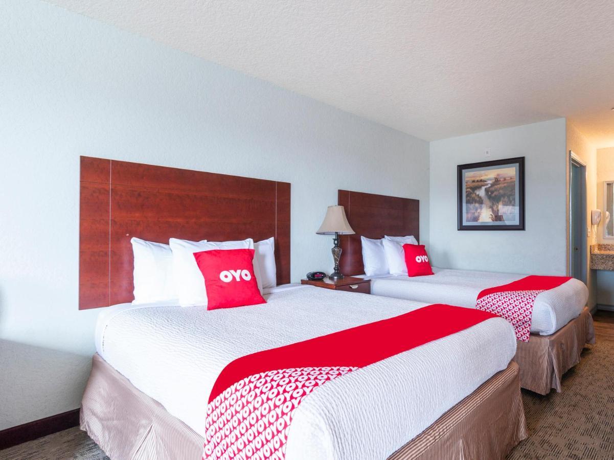Oyo Hotel Pearsall I-35 West Dış mekan fotoğraf