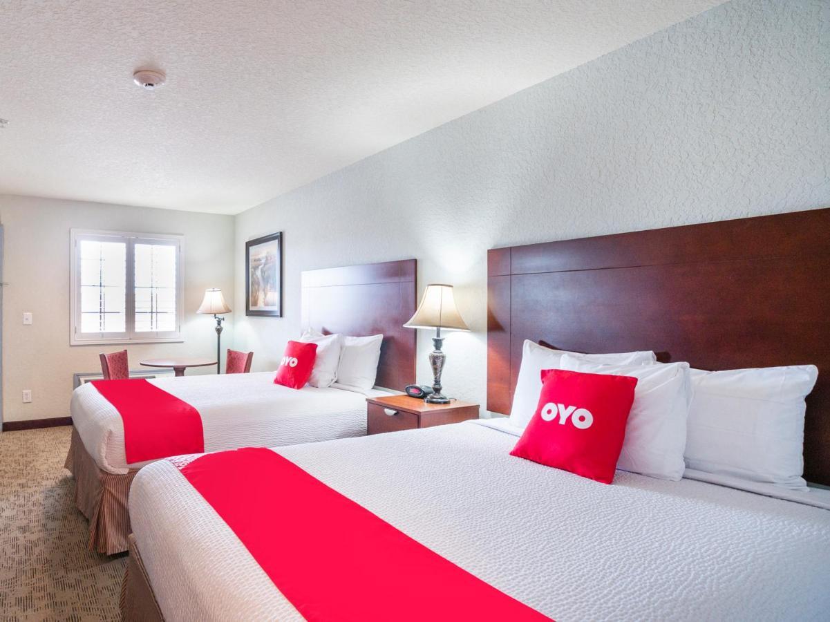 Oyo Hotel Pearsall I-35 West Dış mekan fotoğraf